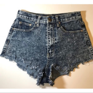 🛑DENIM BLVD distressed shorts, M🛑